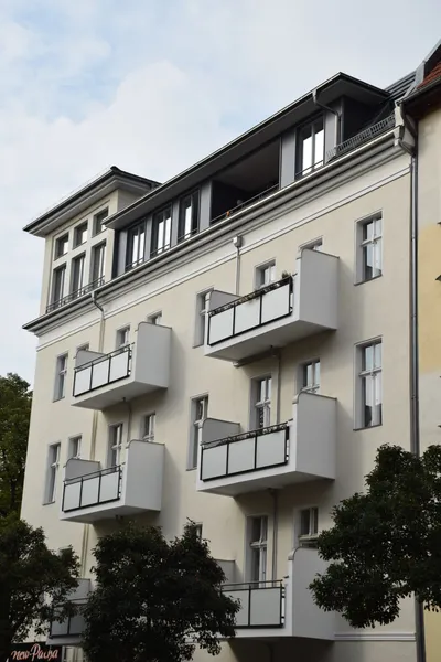 Schöne und sonnige 2-Zimmer-Wohnung, nahe Rathaus Steglitz, Balkon, saniert — photo 1